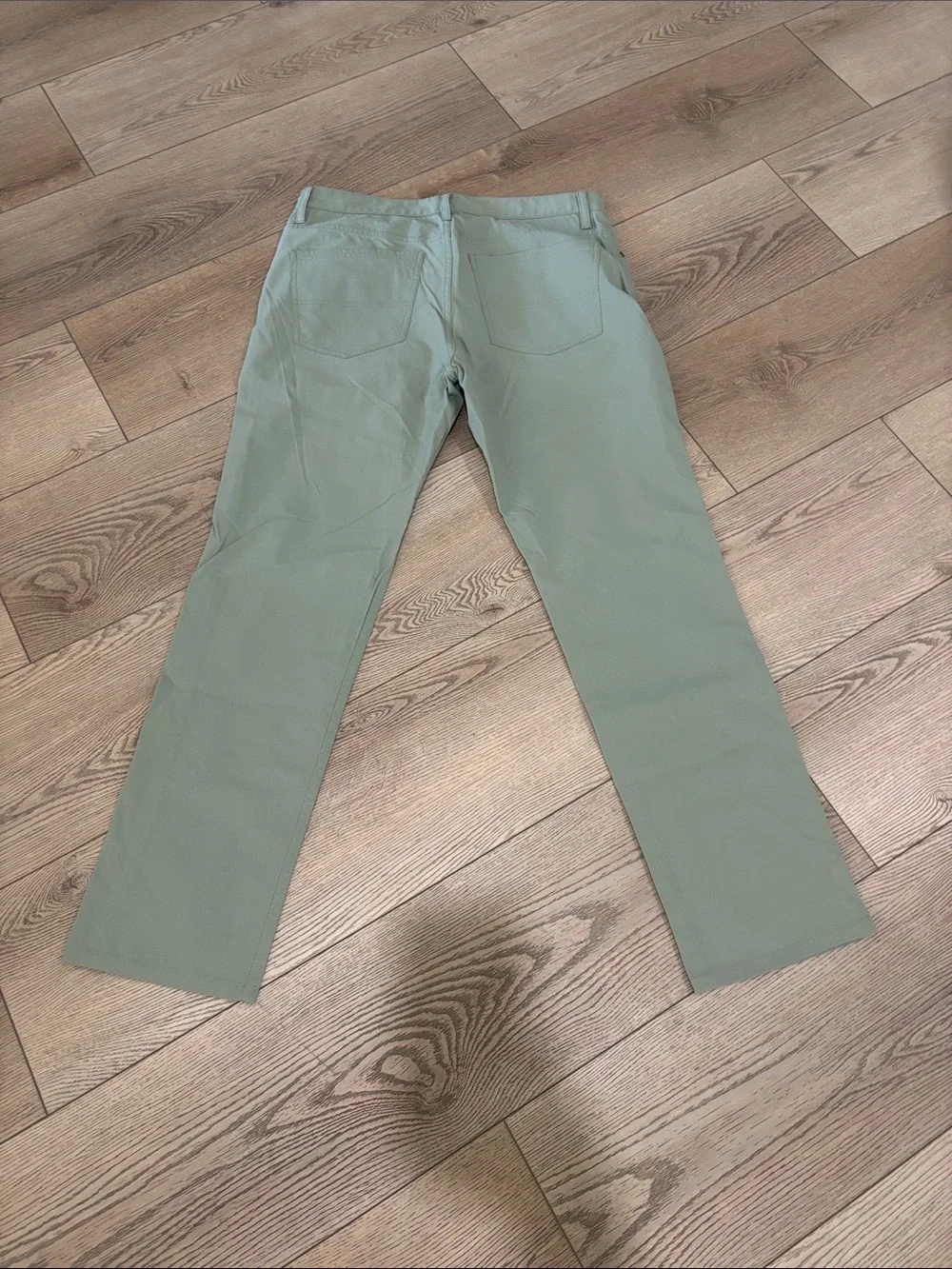 Southern Tide 5-pocket Chinos in light olive green. Men's W34 L32. Very sharp! - Picture 3 of 7